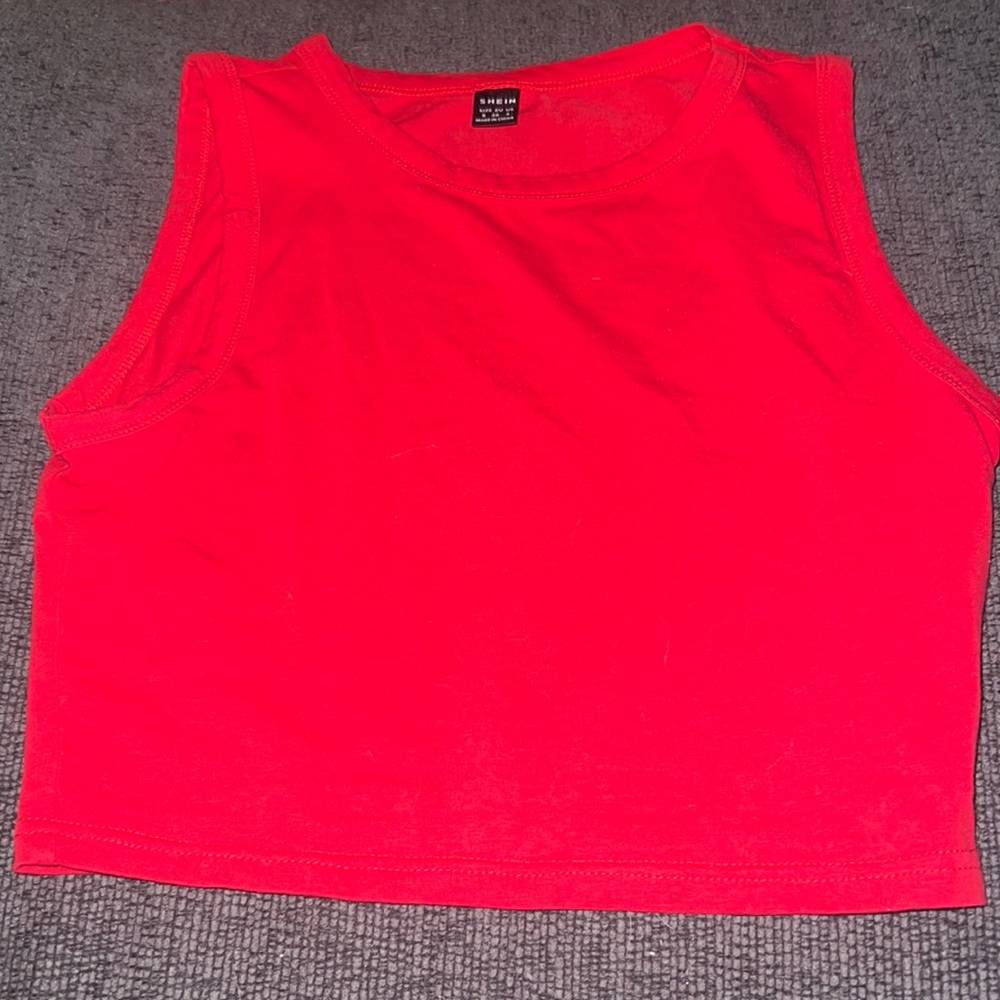 red crop top size small